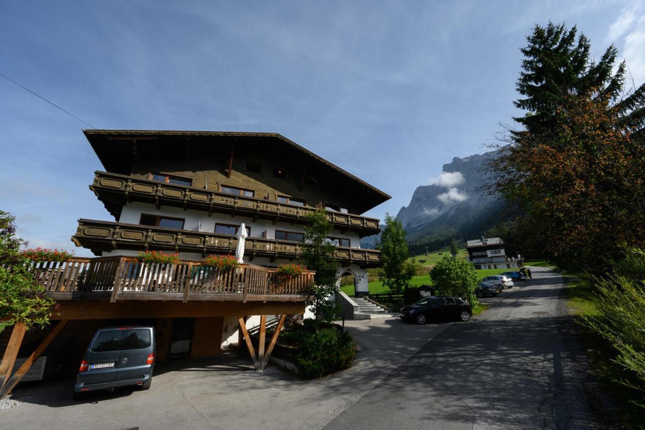Sonnenburg Hotel Ehrwald Bagian luar foto