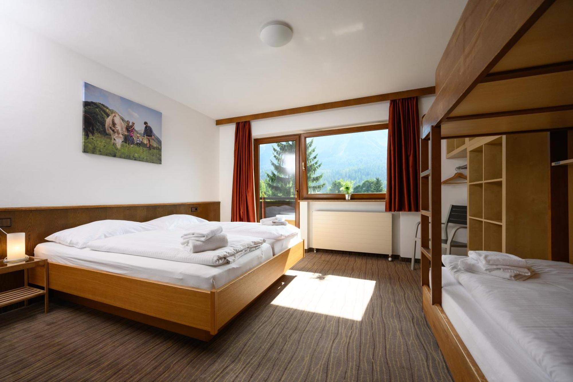 Sonnenburg Hotel Ehrwald Ruang foto